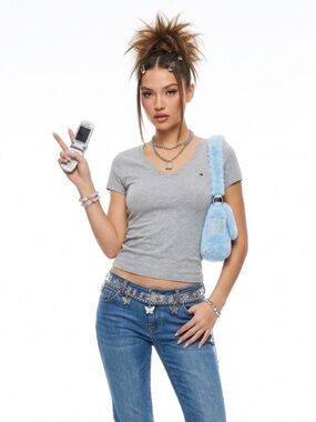 Tommy Hilfiger Gray V-Neck Tee – Size S | 100% Cotton | Classic Prep |